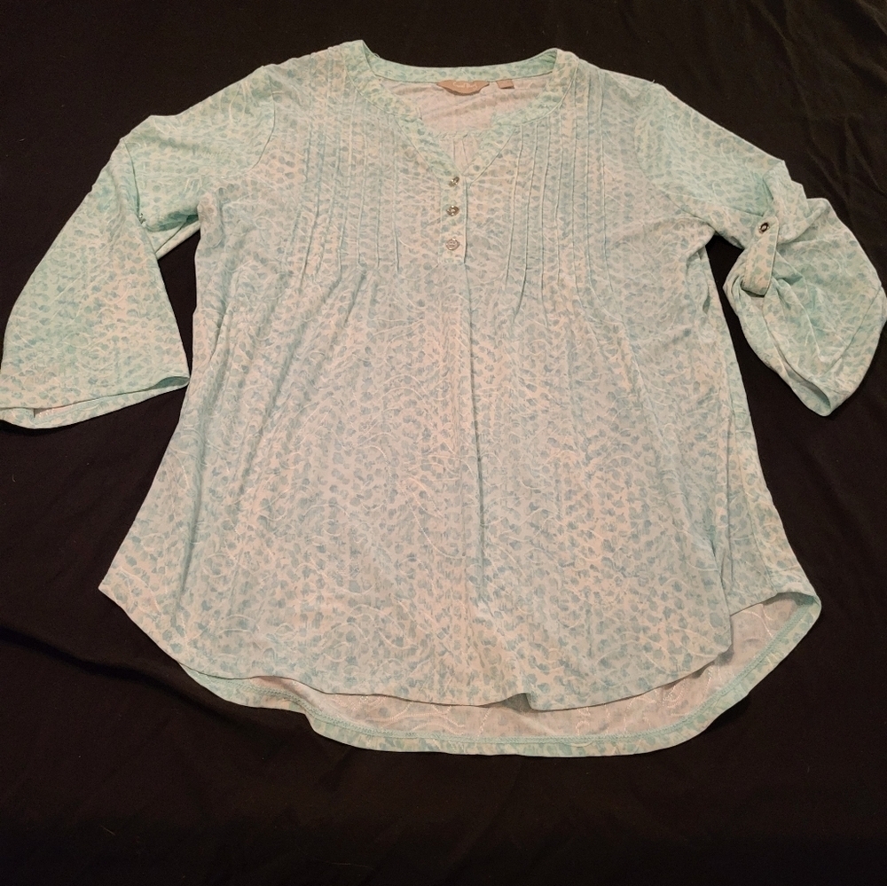 Women's Light Green & White Top with Roll Tab Sleeve, Size M, EUC